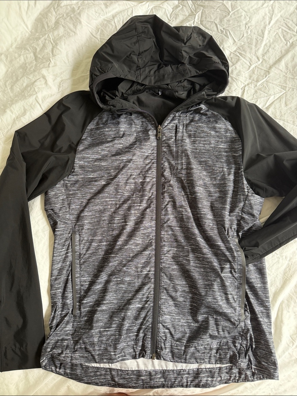 lululemon athletica Men's Black and Heather Gray Hooded Lightweight Jacket